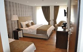 Hotel De Savoie